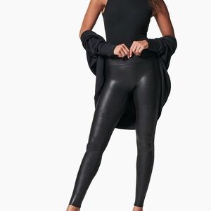 Spanks Sleek Black Women's Faux leather Leggings size small